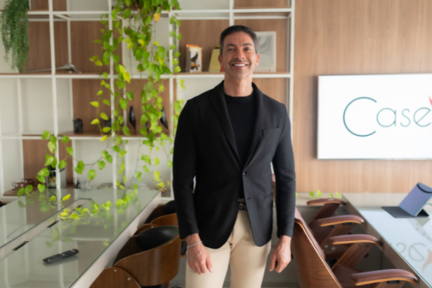 Paulo Henrique Silva Maia explica que sinais como isolamento, medo e mudanças bruscas de comportamento podem indicar abuso em idosos.