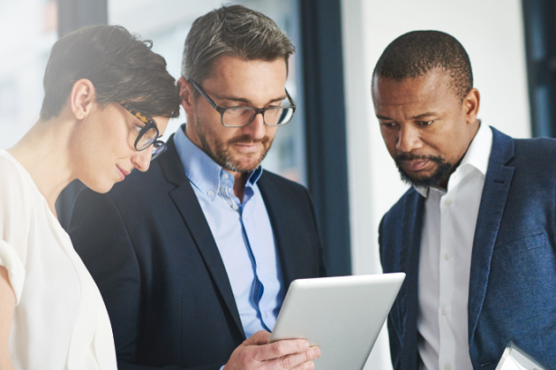 Governança corporativa e atração de investidores estrangeiros são temas de Carlos Eduardo Rosalba Padilha.