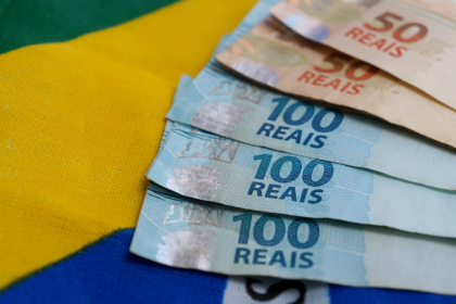 Política em foco: teto aos penduricalhos no Judiciário pode gerar economia bilionária e reacende debate sobre eficiência pública